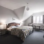 Hotel Store 4*