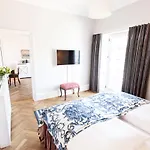 Store Hotel