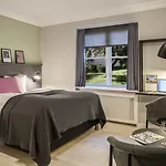 Store Hotel 4*