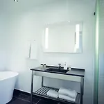 Hotel Store 4*