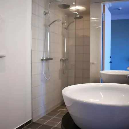 Store Hotel 4*