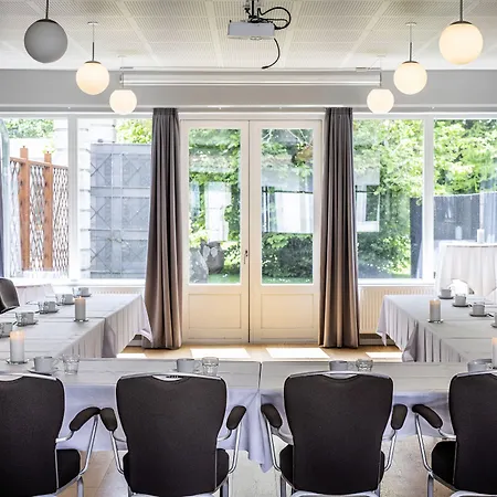 弗雷登斯堡斯托尔库洛酒店 4*