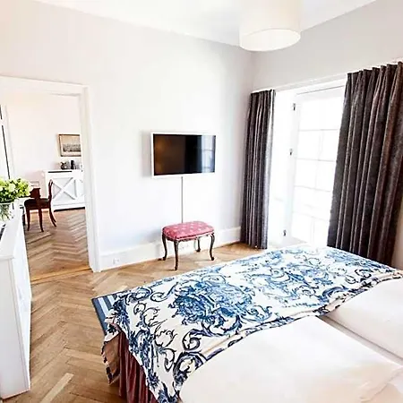 Store Fredensborg