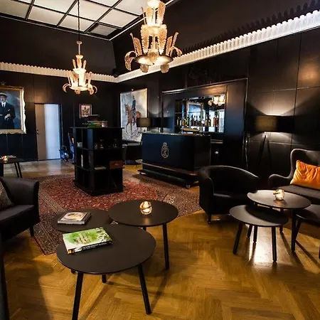 Hotel Store 4*